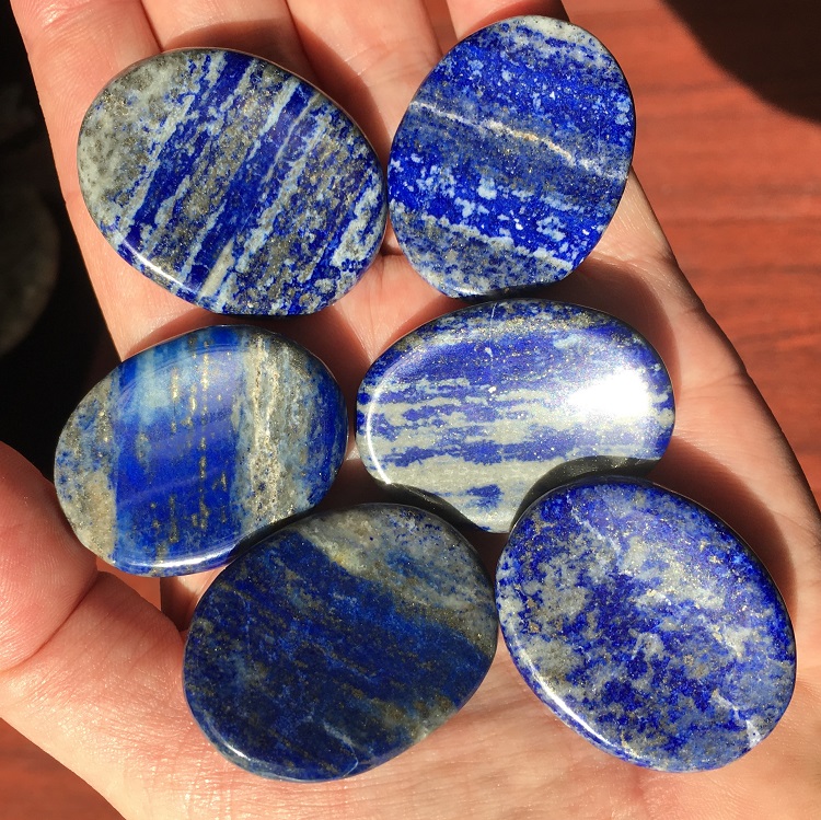 Lapis Lazuli Thumb Stone - The Rock Crystal Shop