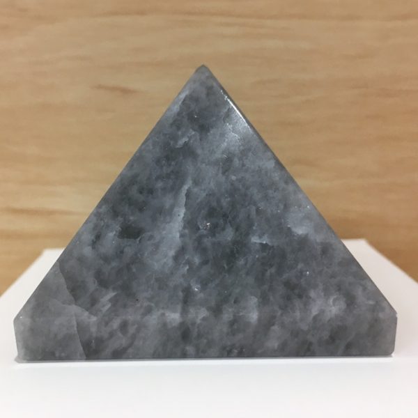 sichuan quartz pyramid
