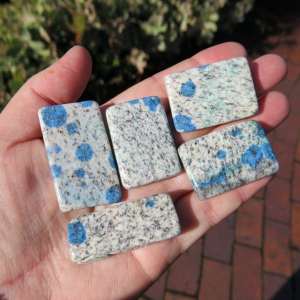 azurite in granite stone slices