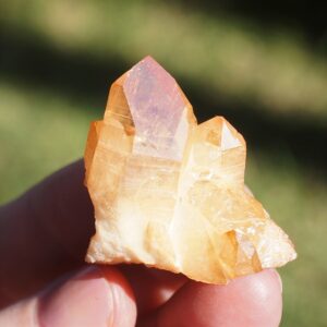 tangerine sun aura quartz point