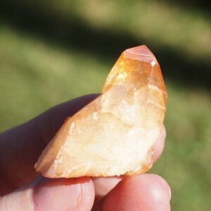 tangerine aura quartz point