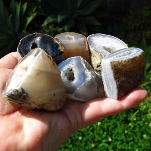 natural agate specimens from Brazil