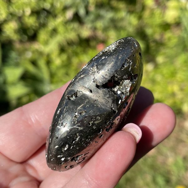 buy polished pyrite specimen in heart from Peru