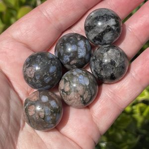 crystal mini spheres - llanite and larvikite