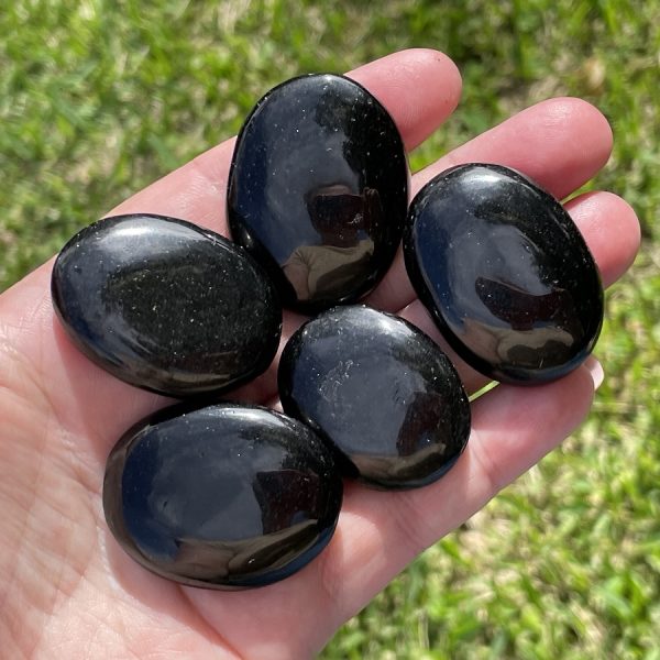 black agate thumb stones