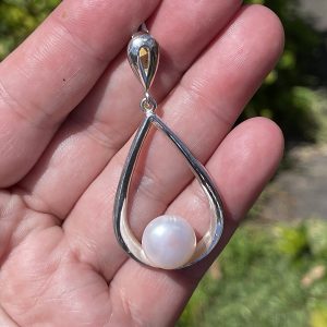 pearl sterling silver pendant
