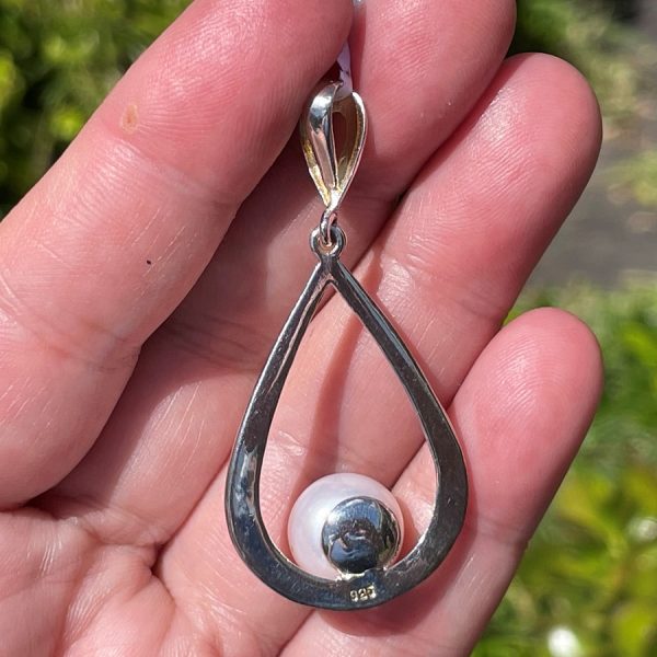 Pearl Pendant in sterling silver