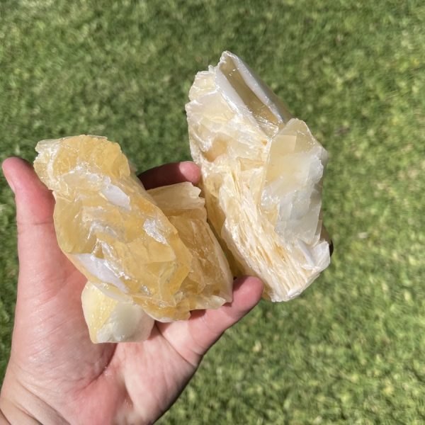 natural yellow calcite crysta