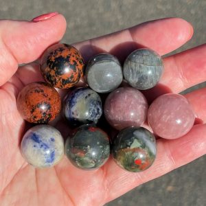 mini spheres in sodalite, mahogany obsidian, strawberry quartz and labradorite