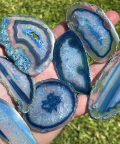 dyed blue agate slices
