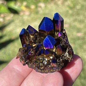 cobalt aura quartz crystals from USA