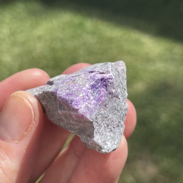 rough sugilite crystals