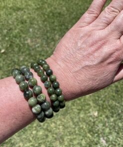 Green jade bracelet in round bead